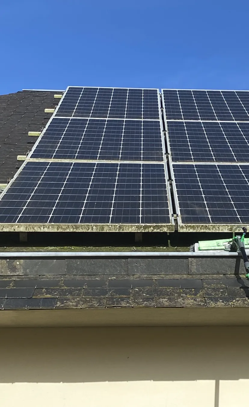 Panneaux solaires avant